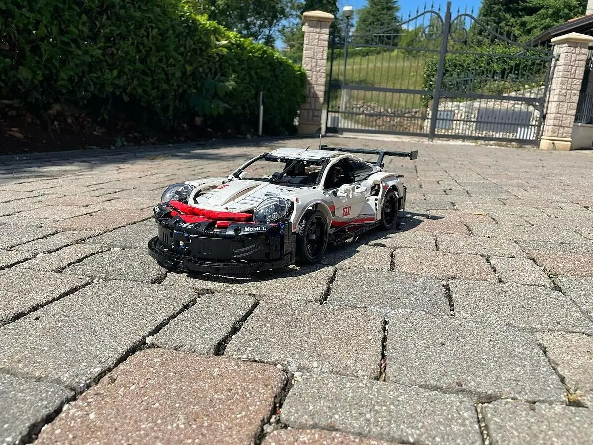 Porsche 911 RSR (1580 peças)