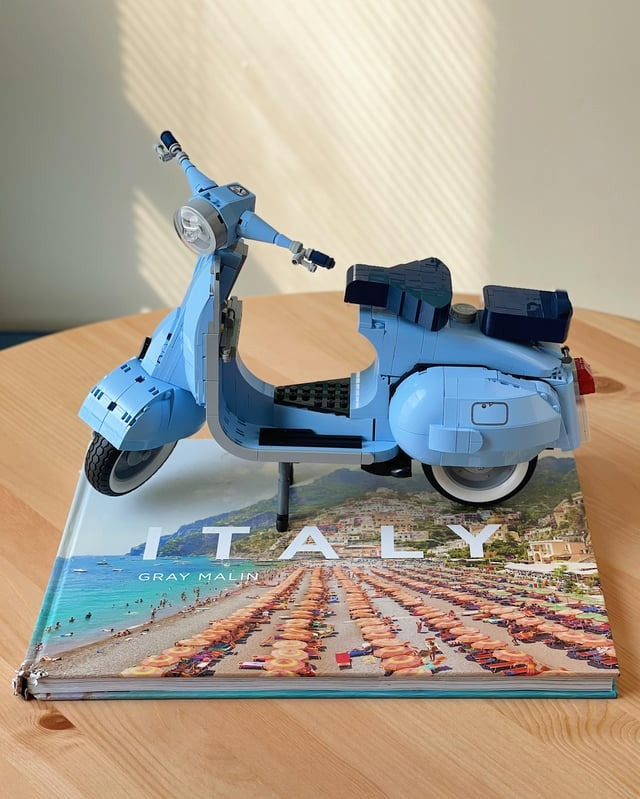 Vespa 125 (1106 peças)