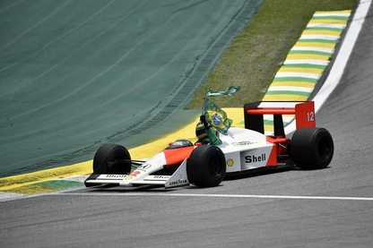 Fórmula 1 - McLaren MP4/4 (200 peças)