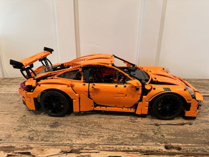 Porsche 911 GT3 RS (2704 peças)